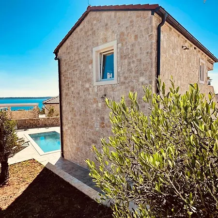 Vista Endless Summer 아파트